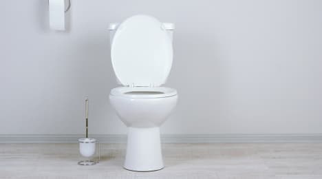 France allows toilets in kitchens for first time