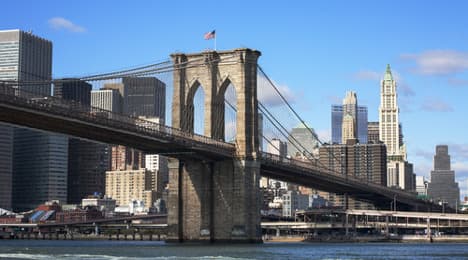 Frenchman arrested for scaling Brooklyn Bridge