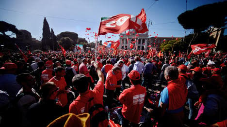 Protests in Brescia as PM defends labour plan