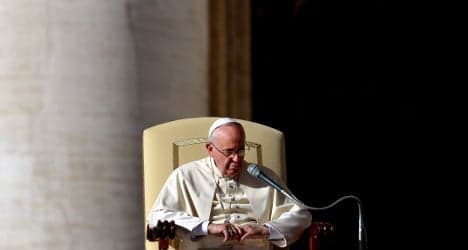 Pope to raffle off gifts to help the homeless