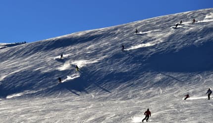 Austria's new wage laws threaten ski holidays