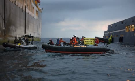 Greenpeace activist hurt in Canaries oil clash