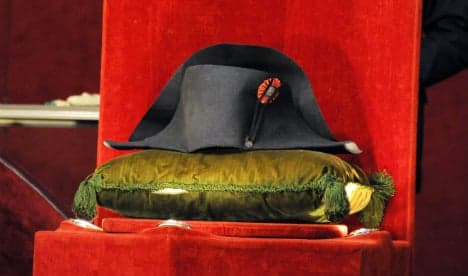 Napoleon's two-pointed hat sold for €1.9 mln