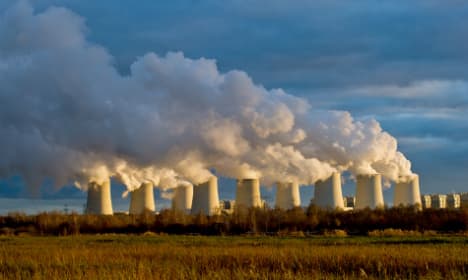 Minister: shutting down coal plants 'unrealistic'