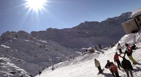 No snow: France's ski resorts delay opening