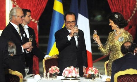 King dines with Nobel prize winners in Paris
