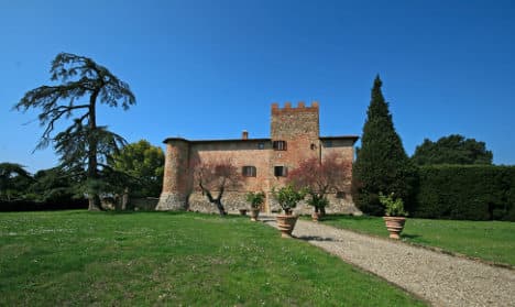 Russians line up to buy Italy's fairytale castles
