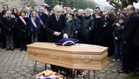 'Forgotten' victim of Paris attacks laid to rest