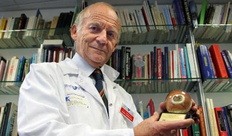 France's artificial heart man is 'alive and well'