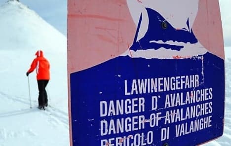 Vienna snowboarder injured in avalanche