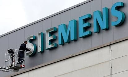 Siemens to slash 7,800 jobs in restructure