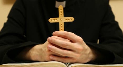 Priests defend secrecy in sex abuse confessions