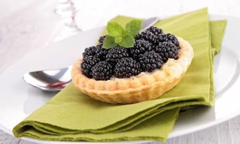 How to make traditional Swedish blackberry pie