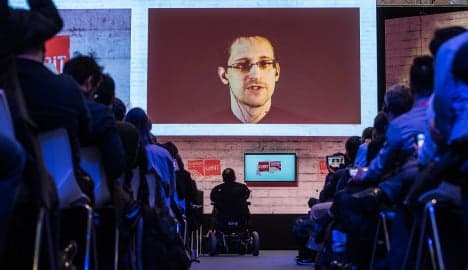 Snowden appears at Hanover IT fair