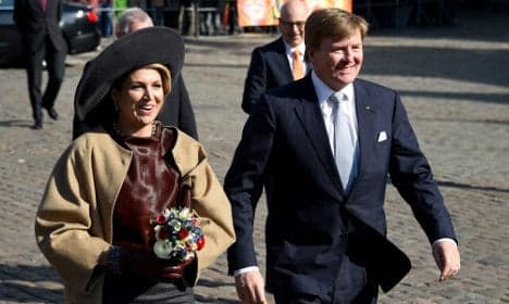 Hundreds welcome Dutch royals in Lübeck