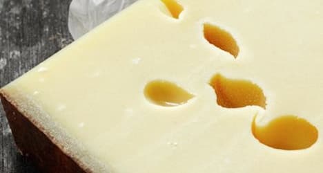 Swiss residents continue to eat more cheese