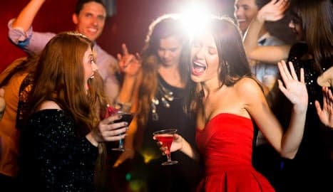 Bartenders more likely to serve drunk women