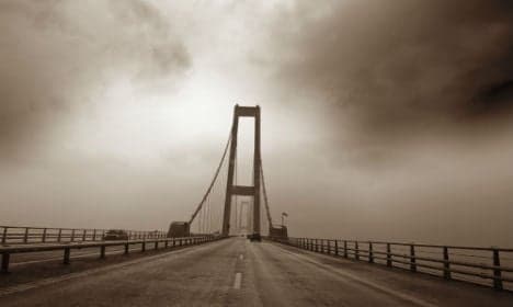 Danish bridge reopens after bad weather