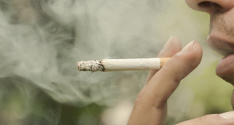 Italians obey smoking ban more than Germans