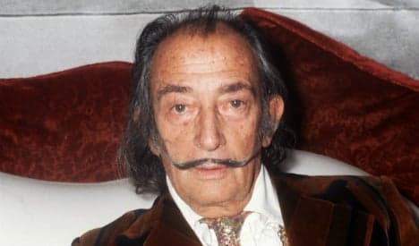 Death mask could hold key in Dali paternity suit