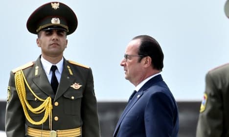 Hollande urges Turkey over Armenian genocide
