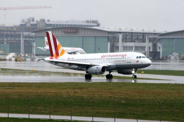 Oil leak diverts Germanwings flight