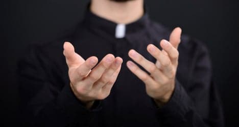 Priest defrocked over gay Facebook chat