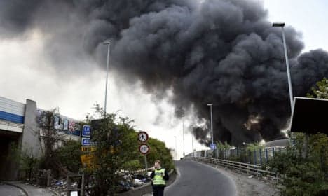Huge blaze cuts Paris train link to CDG airport