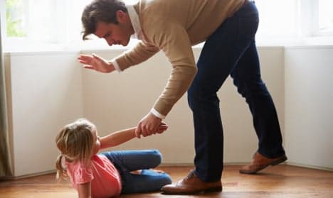 A third of parents OK with smacking children