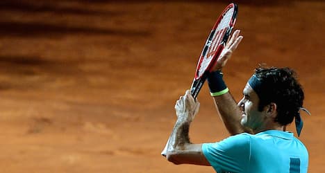 Federer beats Wawrinka to face Djokovic in final