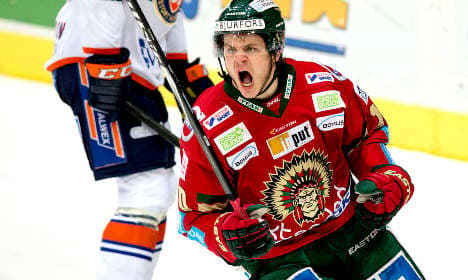 Swedish ice hockey team reported for 'Indian' logo