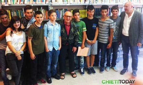 Italian grandfather, 91, completes middle school