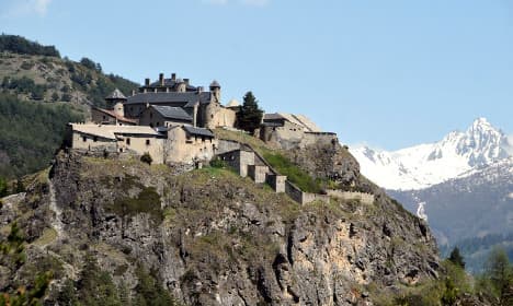 €3m French fort for sale on classified ads site