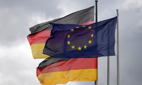 Survey: German faith in economy, EU waning