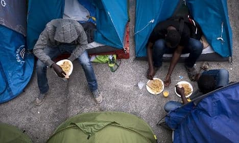 France to add housing for 10,000 migrants