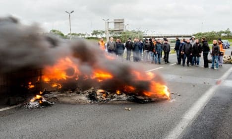 French protests cause Channel travel chaos