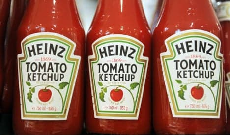 Woman fakes death with ketchup to dodge lover