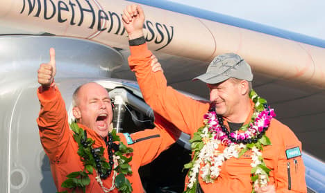 Solar Impulse 2 reaches Hawaii to make history