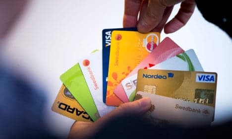 Cashless society faces backlash from losers