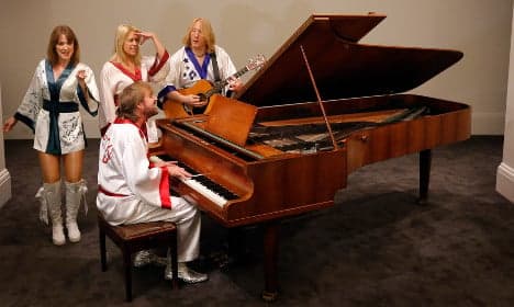 Abba piano to raise money, money, money