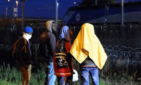 Migrants step up efforts to cross Channel Tunnel