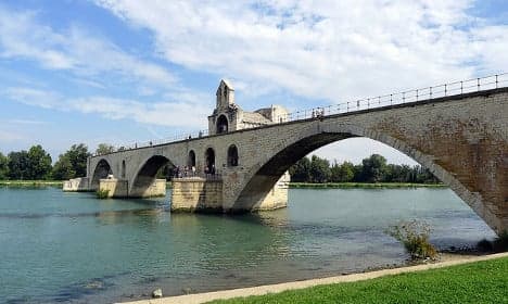 Korean teenager drowns by Avignon bridge