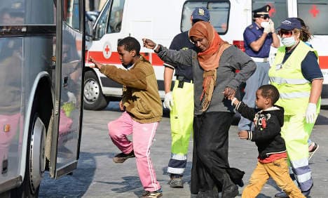 Migrant shipwreck survivors arrive in Italy