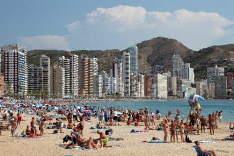 Crowded Benidorm beach closed after boy bitten by mystery fish