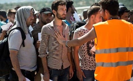 France to insist on refugee control centres