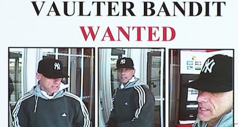 Cops nab Canada's most wanted bank robber
