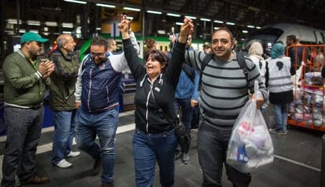 Almost 20,000 refugees arrive in one weekend