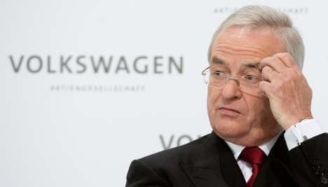 VW CEO says he will not resign, despite pressure