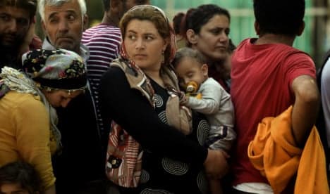 Hundreds across Spain clamour to welcome refugees into their homes