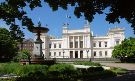 Swedish university shut after anonymous threat